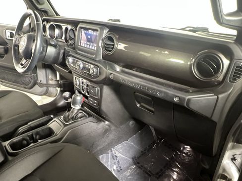 Used 2019 Jeep Wrangler Unlimited Sport AWD/4WD image 28