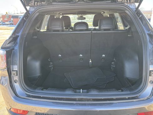 Certified 2023 Jeep Compass Latitude image 9