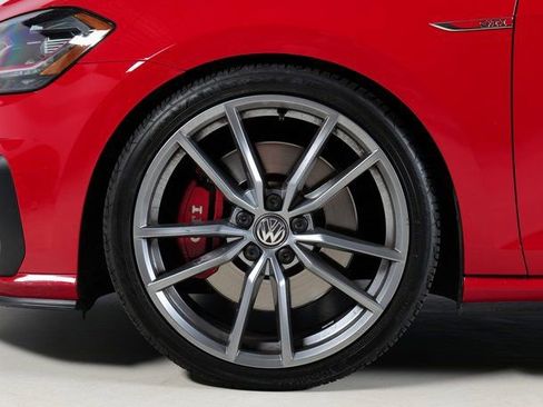 Used 2021 Volkswagen GTI SE image 34