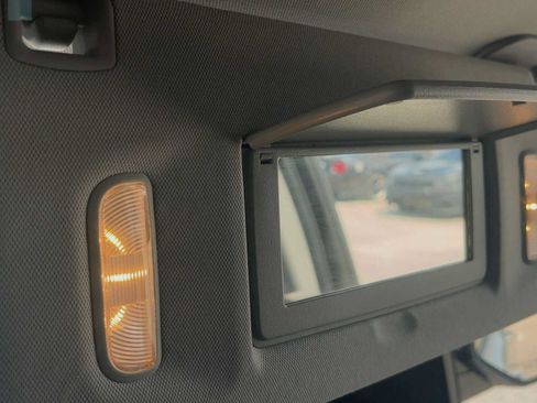 Used 2019 Chevrolet Suburban LT AWD/4WD image 28
