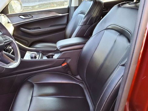 Used 2024 Jeep Grand Cherokee Limited image 10