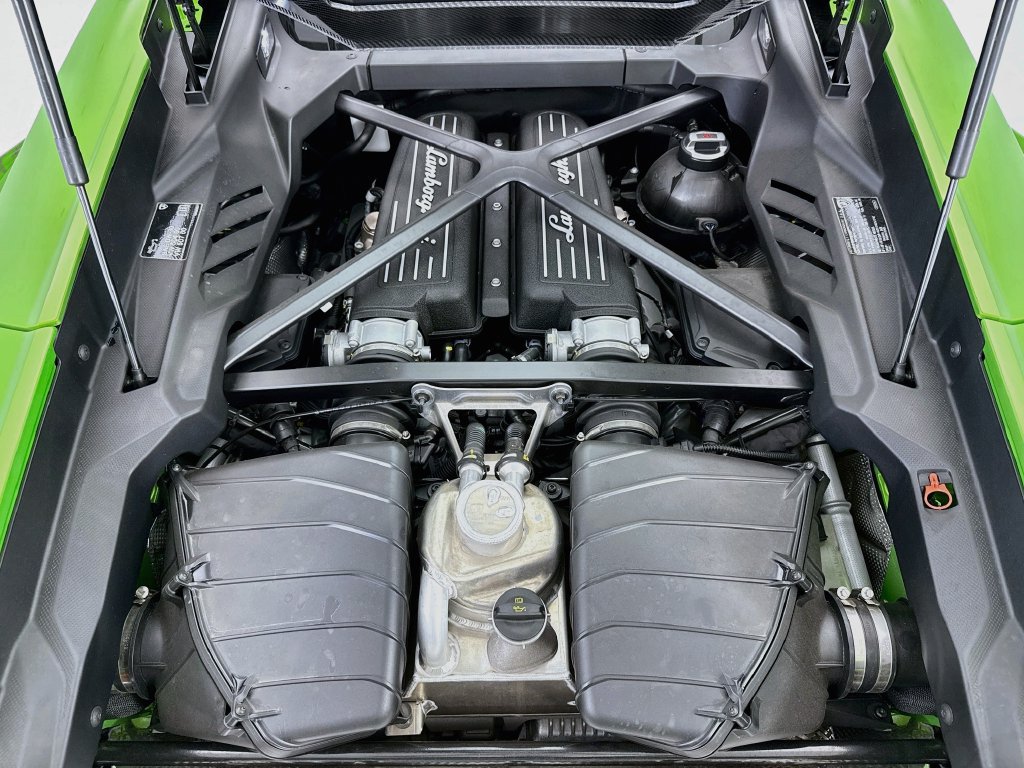 Used 2024 Lamborghini Huracan Tecnica RWD image 24