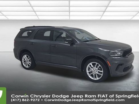 Used 2024 Dodge Durango GT image 2