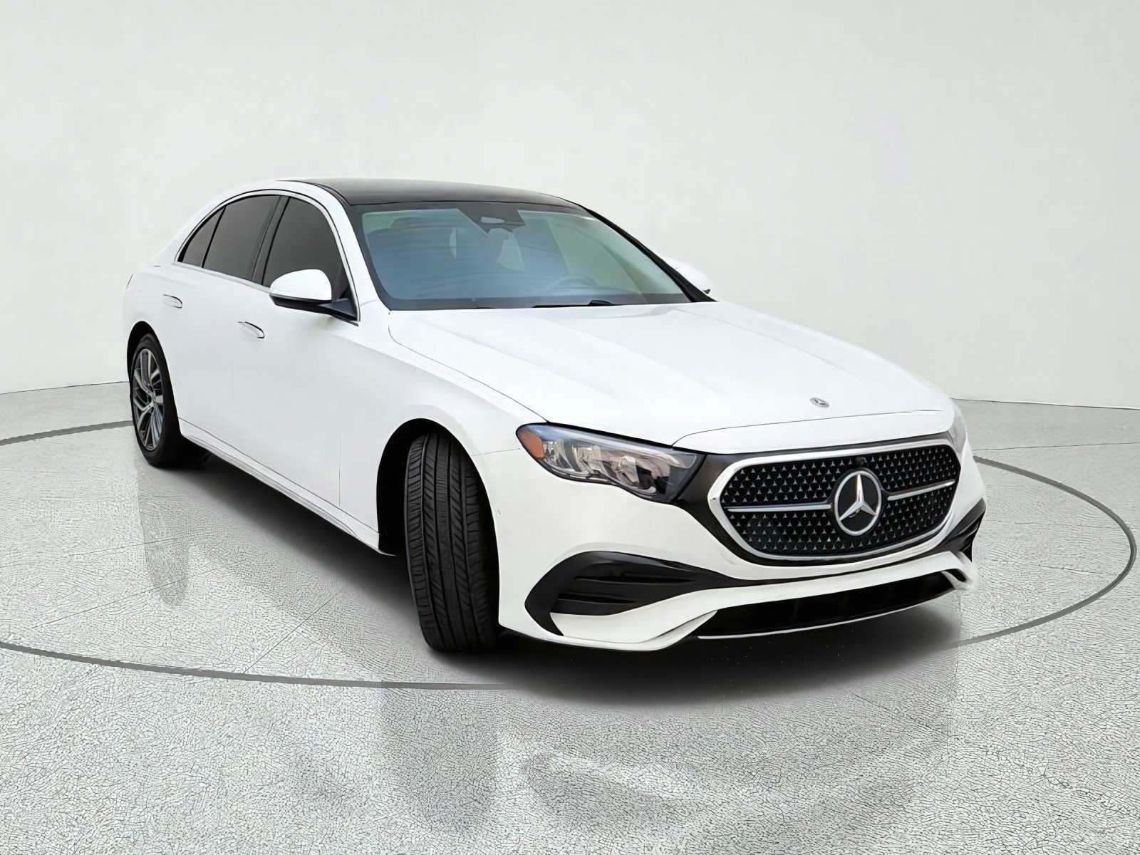 Certified 2025 Mercedes-Benz E 350 Sedan image 4