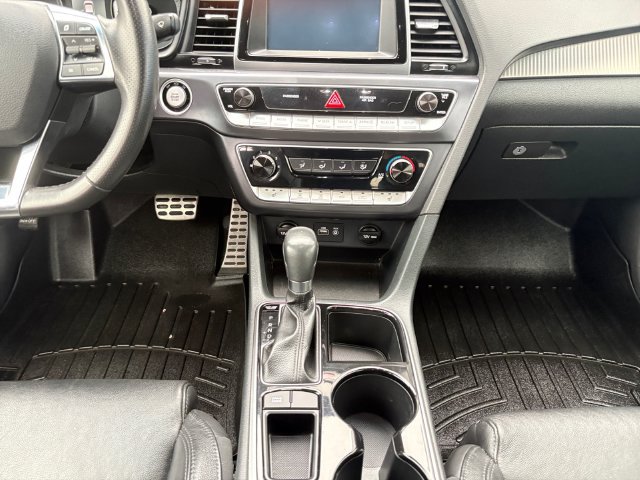 Used 2018 Hyundai Sonata Sport FWD image 11