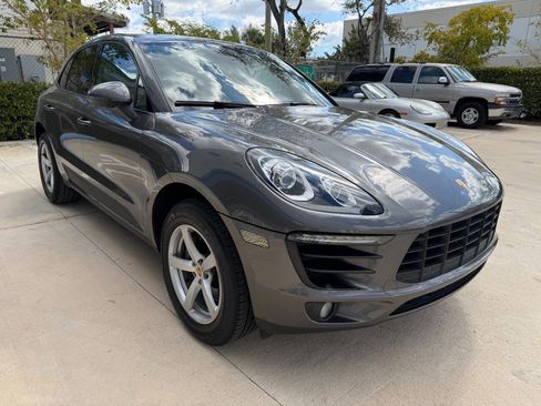 Used 2018 Porsche Macan image 4
