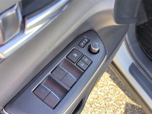 Used 2023 Toyota Crown image 14