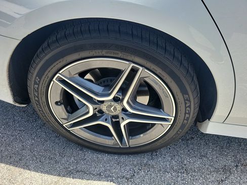 Used 2023 Mercedes-Benz E 350 4MATIC Sedan image 9