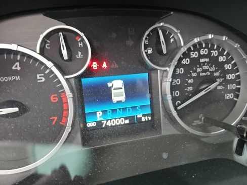 Used 2017 Toyota Tundra Platinum RWD image 20
