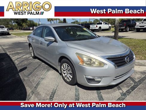 Used 2015 Nissan Altima 2.5 S w/ Power Driver Seat Package FWD image 1