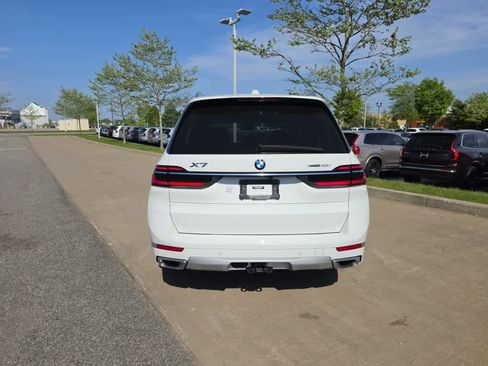 Used 2023 BMW X7 xDrive40i AWD/4WD image 5