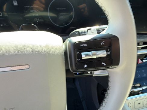 Used 2024 Hyundai Santa Fe Calligraphy image 31