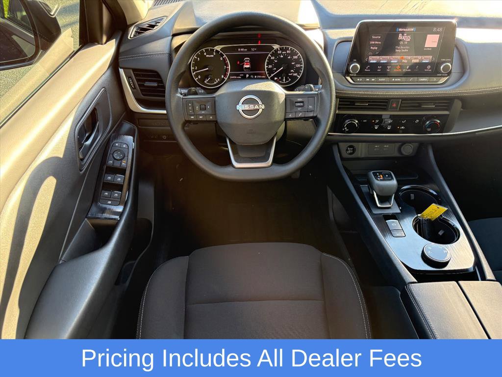 Used 2025 Nissan Rogue S AWD/4WD image 23