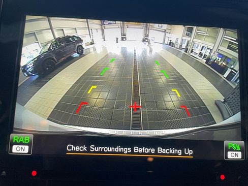 Used 2022 Subaru Ascent Limited w/ Technology Package image 13