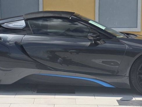 Used 2019 BMW i8 Roadster AWD/4WD image 10
