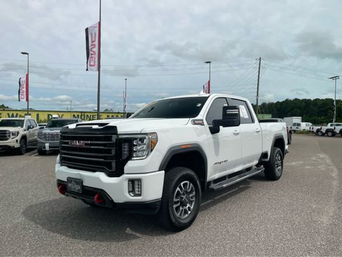 Used 2022 GMC Sierra 2500 AT4 AWD/4WD image 2