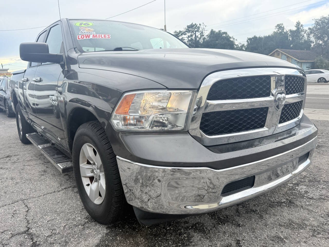 Used 2016 RAM 1500 Classic SLT RWD image 3