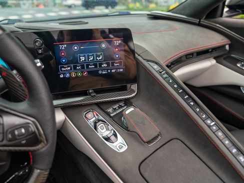 Used 2023 Chevrolet Corvette Stingray Premium Conv w/ Z51 Performance Package image 15