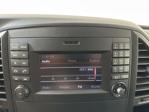 Used 2020 Mercedes-Benz Metris image 14