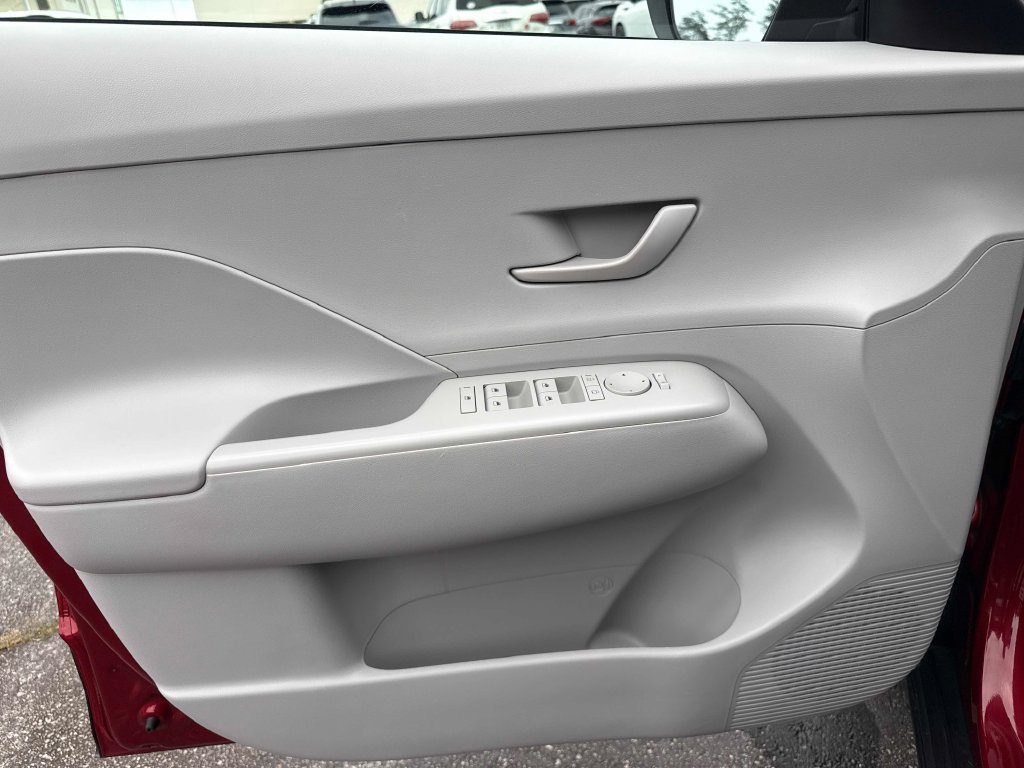 Used 2024 Hyundai Kona SEL AWD/4WD image 10