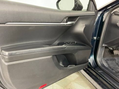 Used 2020 Toyota Camry LE w/ Convenience Package image 10