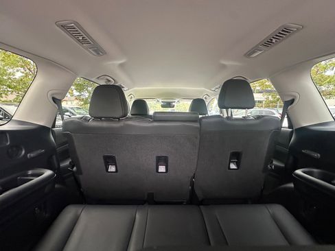 Used 2023 Subaru Ascent Limited image 12