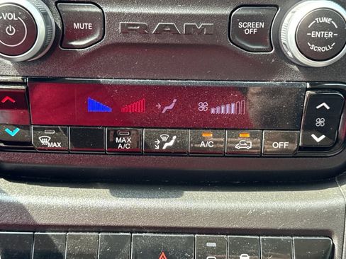 Used 2023 RAM ProMaster 2500 image 21