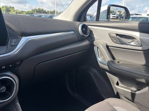 Used 2026 Chevrolet Blazer LT FWD image 35