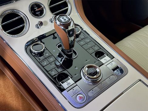 Certified 2024 Bentley Continental GT image 16