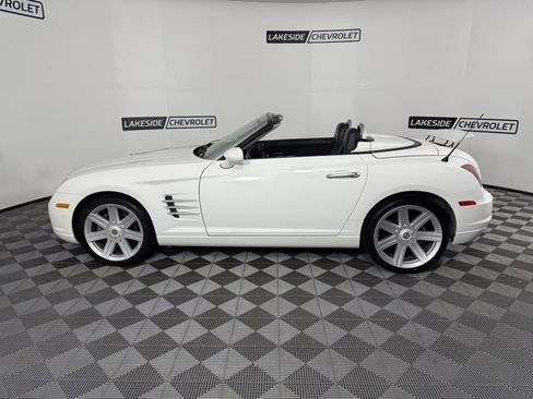Used 2005 Chrysler Crossfire Limited image 3