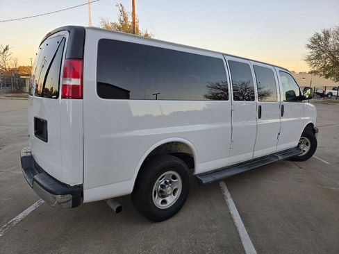 Used 2018 Chevrolet Express 3500 LT w/ LT Preferred Equipment Group RWD image 15