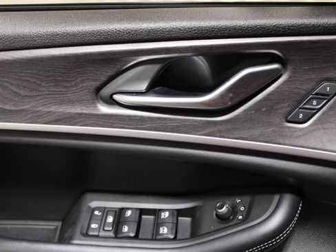 Used 2021 Jeep Grand Cherokee L Limited AWD/4WD image 17