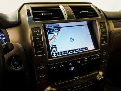 Used 2016 Lexus GX 460 w/ Premium Package AWD/4WD image 23