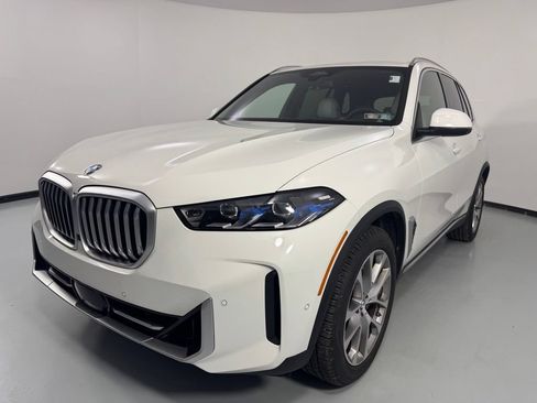 Certified 2024 BMW X5 xDrive40i w/ Premium Package AWD/4WD image 4