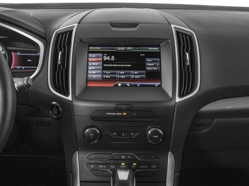 Used 2018 Ford Edge Titanium w/ Equipment Group 301A AWD/4WD image 5