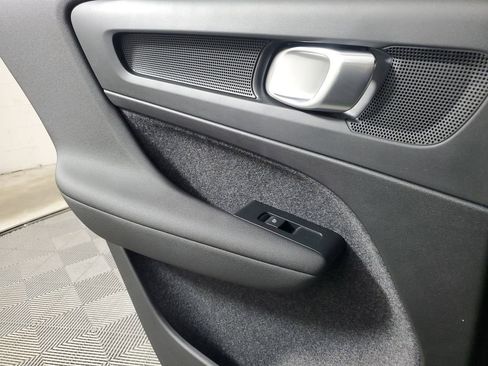 New 2026 Volvo XC40 B5 Core image 18