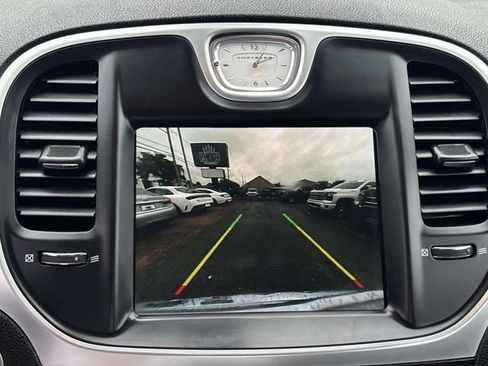 Used 2020 Chrysler 300 Limited RWD image 32