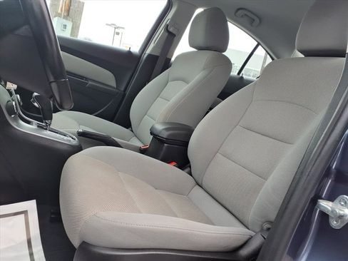 Used 2013 Chevrolet Cruze LT image 11