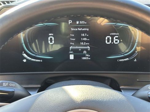 Used 2024 Kia Sportage EX image 16
