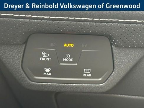 New 2026 Volkswagen Atlas Cross Sport SEL Premium R-Line AWD/4WD image 16