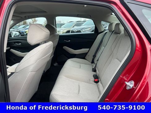Certified 2025 Honda Accord SE image 29