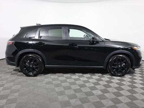 Used 2025 Honda HR-V Sport image 4