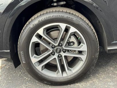 New 2025 Audi Q5 Premium