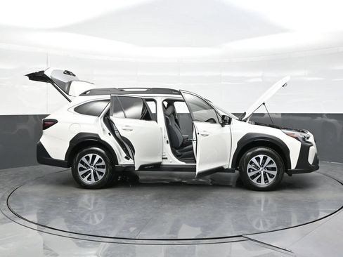 Used 2023 Subaru Outback Premium w/ Popular Package #1 AWD/4WD image 38