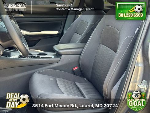 Used 2025 Nissan Altima 2.5 SV FWD image 6