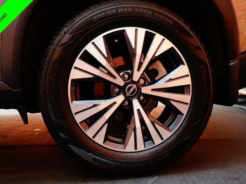 Certified 2023 Nissan Rogue SV w/ SV Premium B Package AWD/4WD image 79