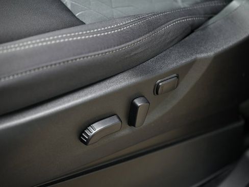 Used 2025 Nissan Frontier SV w/ SV Convenience Package image 21