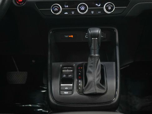 Used 2024 Honda CR-V LX image 17