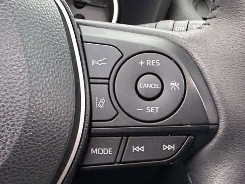 Used 2023 Toyota RAV4 XLE Premium image 24