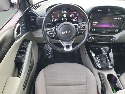 Certified 2023 Kia Soul EX image 13